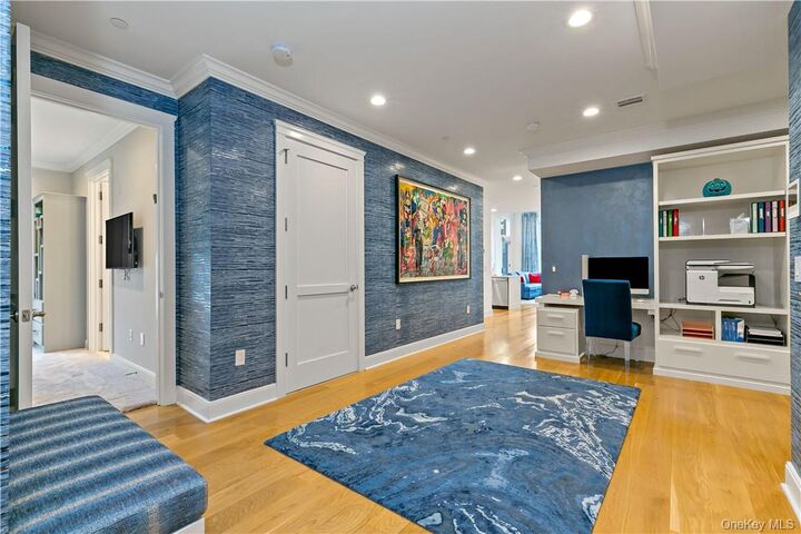 Property Photo:  45 Hudson View Way Way 400  NY 10591 