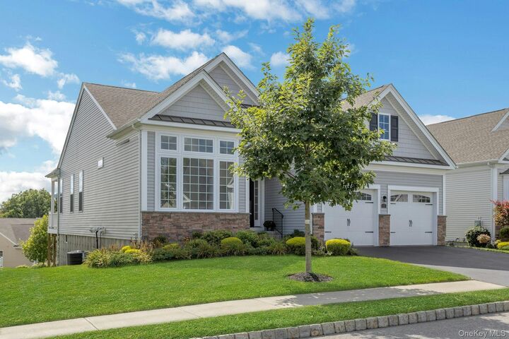 Property Photo:  5 Palmerton Drive  NY 12590 