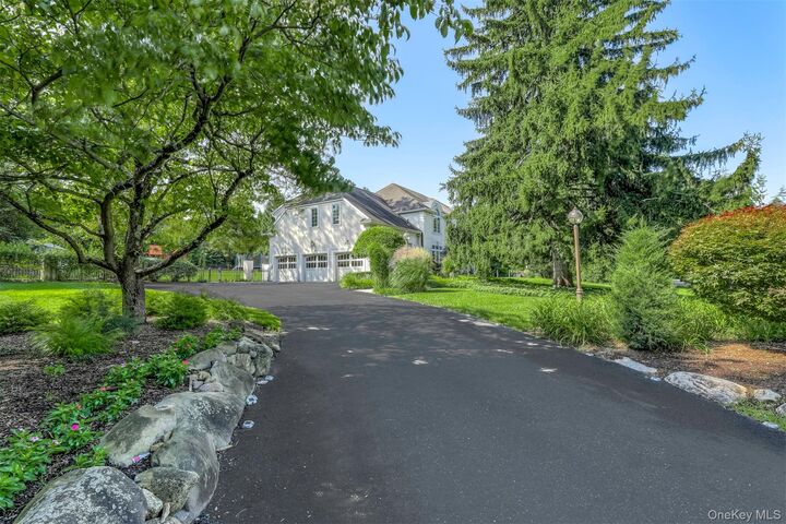 Property Photo: 10 Cobblestone Farm Court NY 10901
