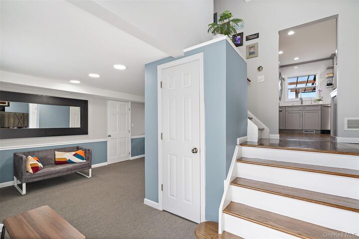Property Photo:  6 S High Street  NY 10523 