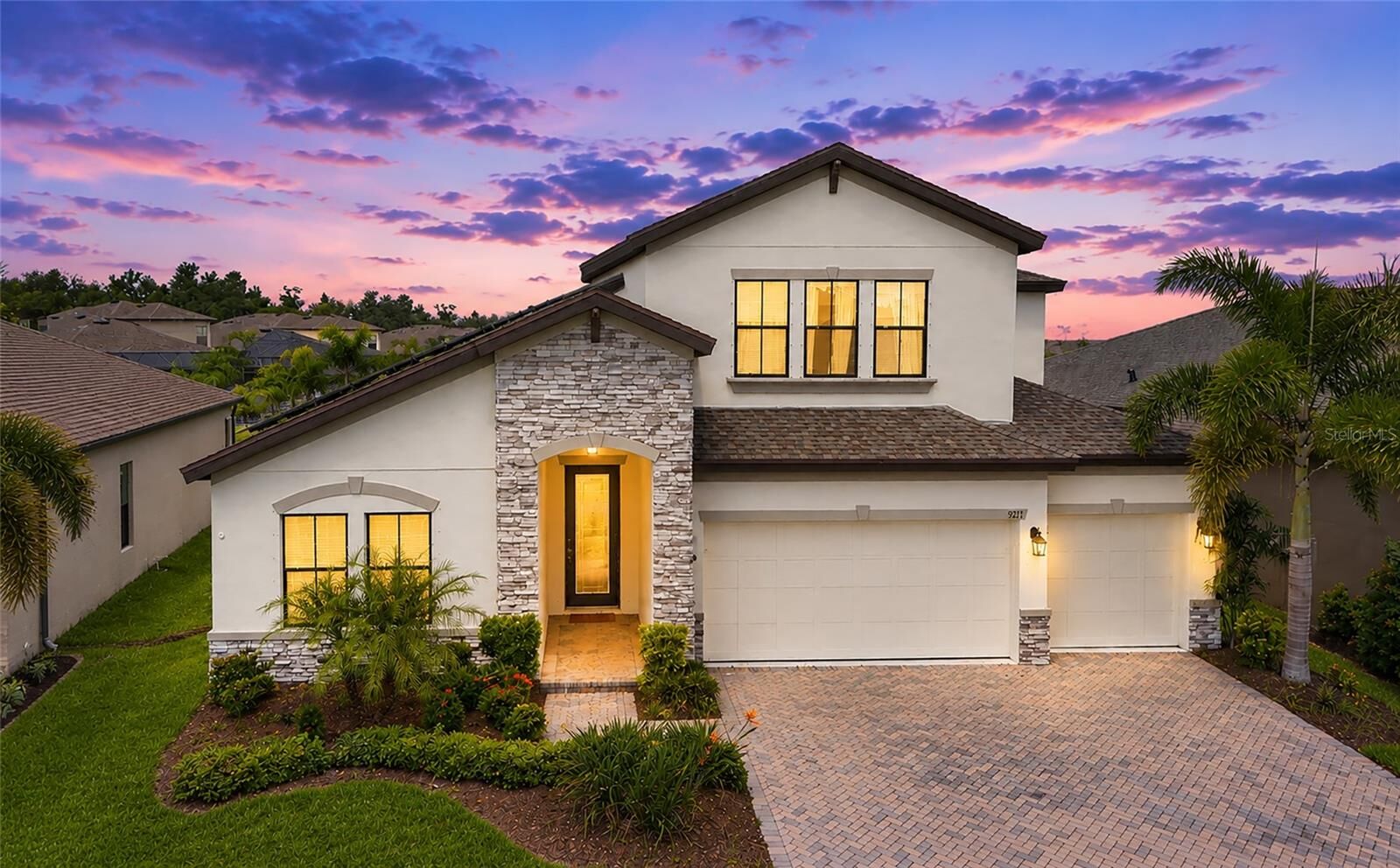 Property Photo:  9211 Isabella Circle  FL 34219 