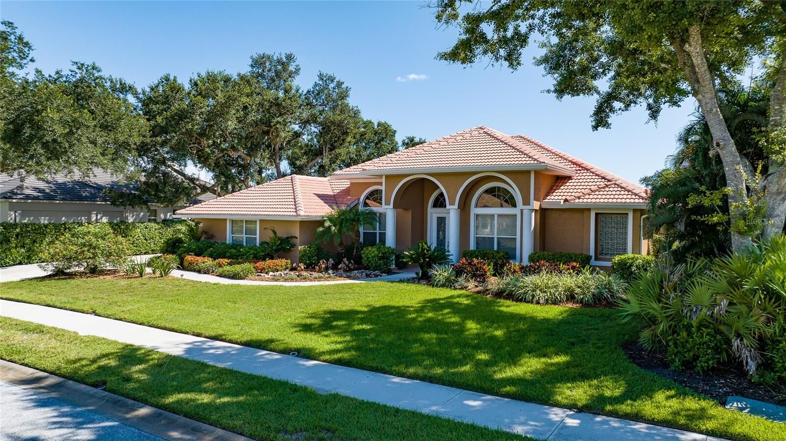Property Photo: 8437 Eagle Preserve Way FL 34241