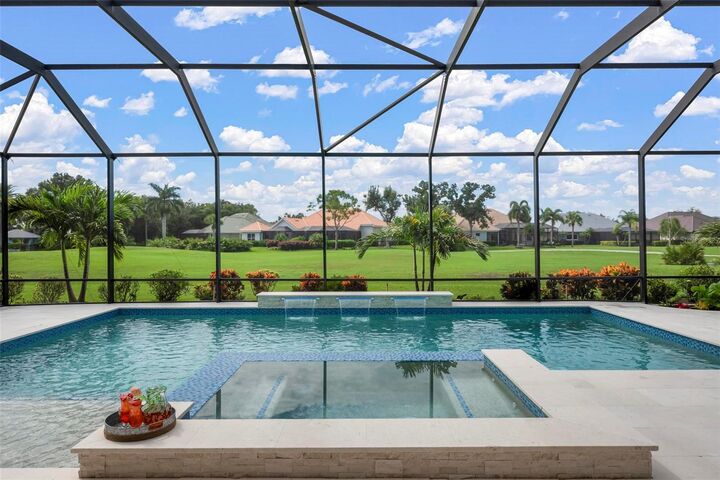 Property Photo: 434 Tremingham Way FL 34293