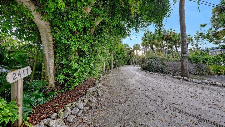 Property Photo: 2417 Casey Key Road FL 34275