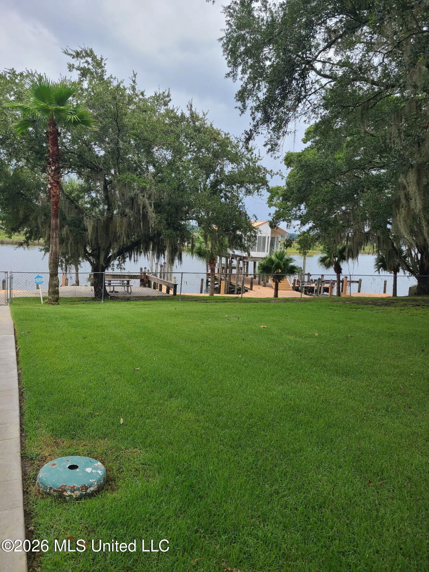 Property Photo:  2330 N Country Club Lane  MS 39532 