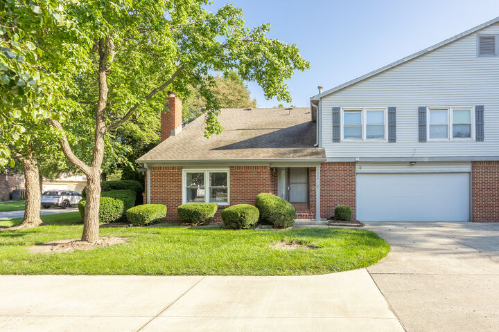 Property Photo: 7547 Farm View Circle E IN 46256
