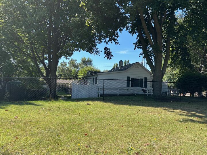 Property Photo:  808 Anderson Street  MI 49431 