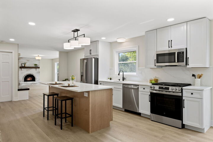 Property Photo: 1620 Hemstock Avenue IL 60189