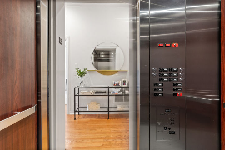 Property Photo:  1359 W Fullerton Avenue 3E  IL 60614 