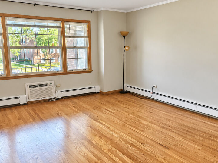 Property Photo: 2000 Parkside Drive 2C IL 60068