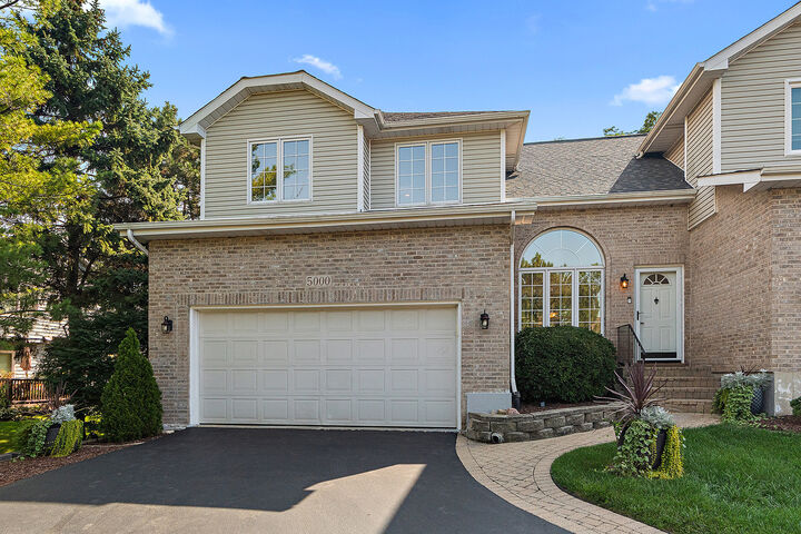Property Photo:  5000 Vernon Park Place  IL 60532 