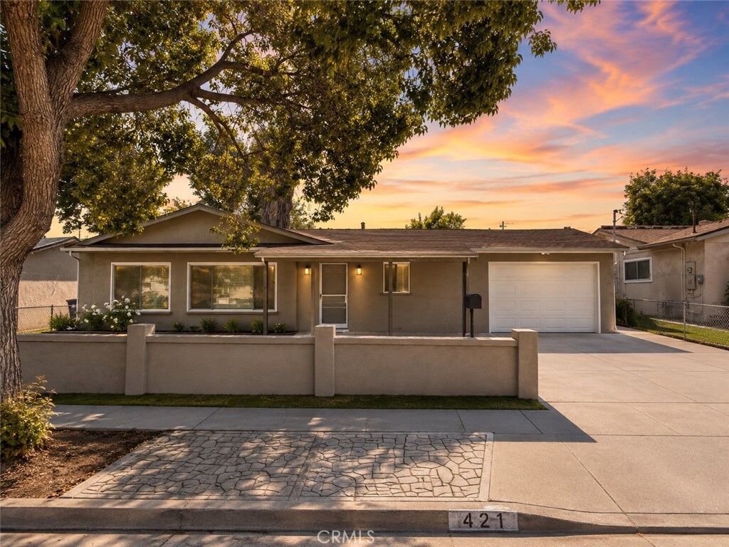 Property Photo:  421 Parkbrook Street  CA 91977 