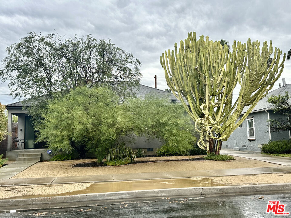 Property Photo: 3558 S Muirfield Road CA 90016