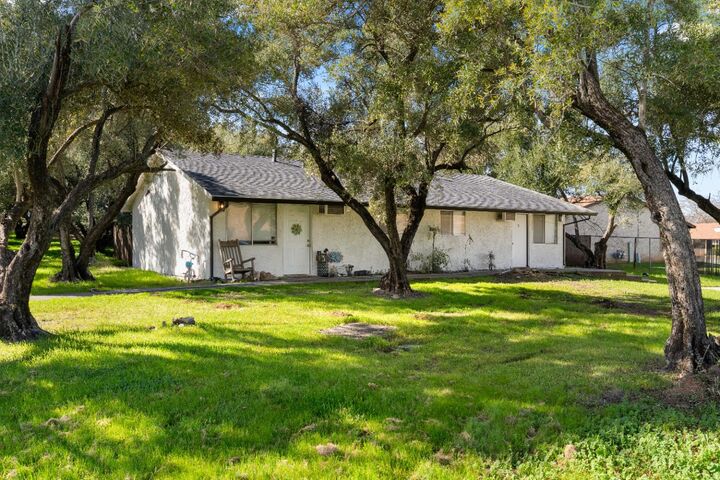 Property Photo:  341 Table Mountain Boulevard  CA 95965 