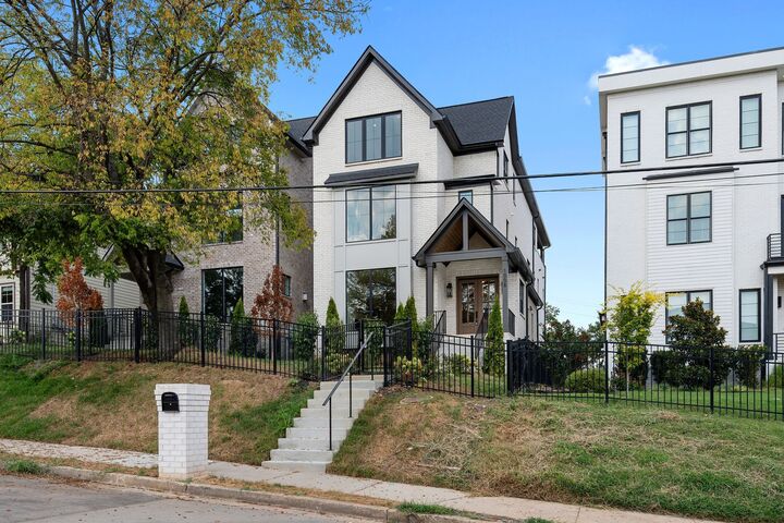 Property Photo:  1008 Argyle Ave  TN 37203 