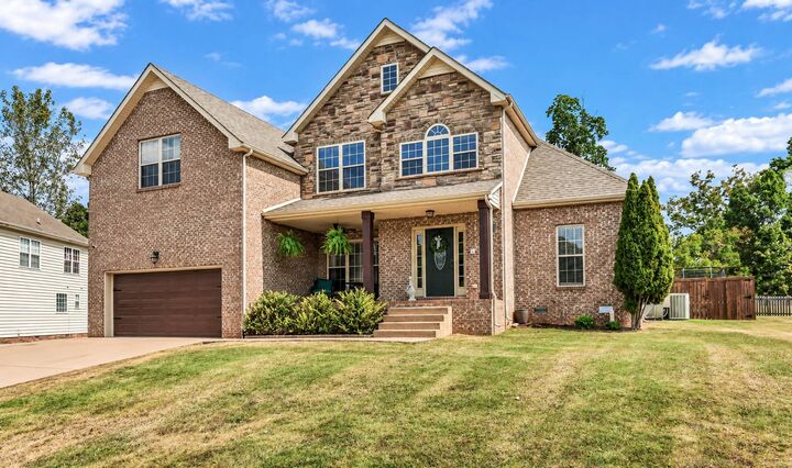 Property Photo: 105 Ridgepoint Ct TN 37040