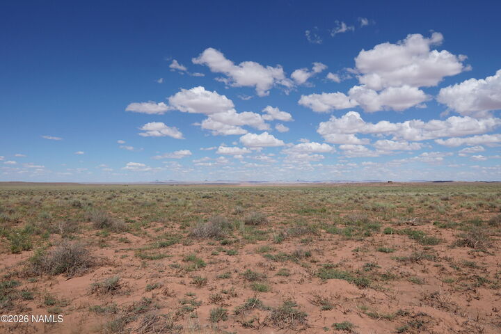 Property Photo: 8937 W Willauer Lane AZ 86047