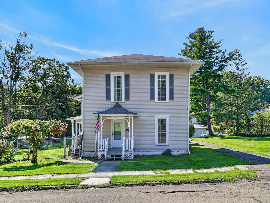 Property Photo:  105 Cherry St  PA 18848 