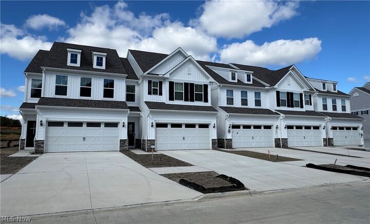 Property Photo: 940-2 Memory Lane OH 44202