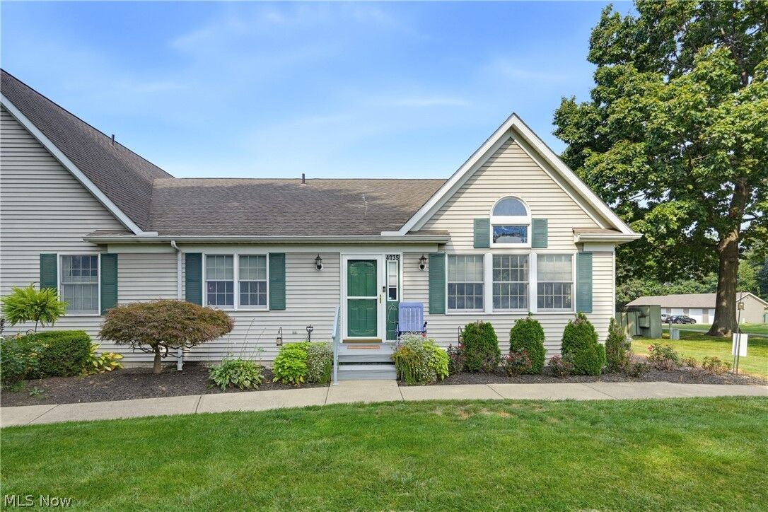 Property Photo:  4035 Woodlands Drive  OH 44089 