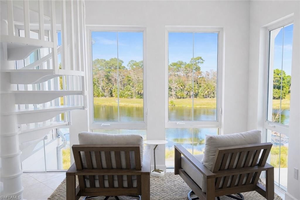 Property Photo: 6573 Dominica Dr 202 FL 34113