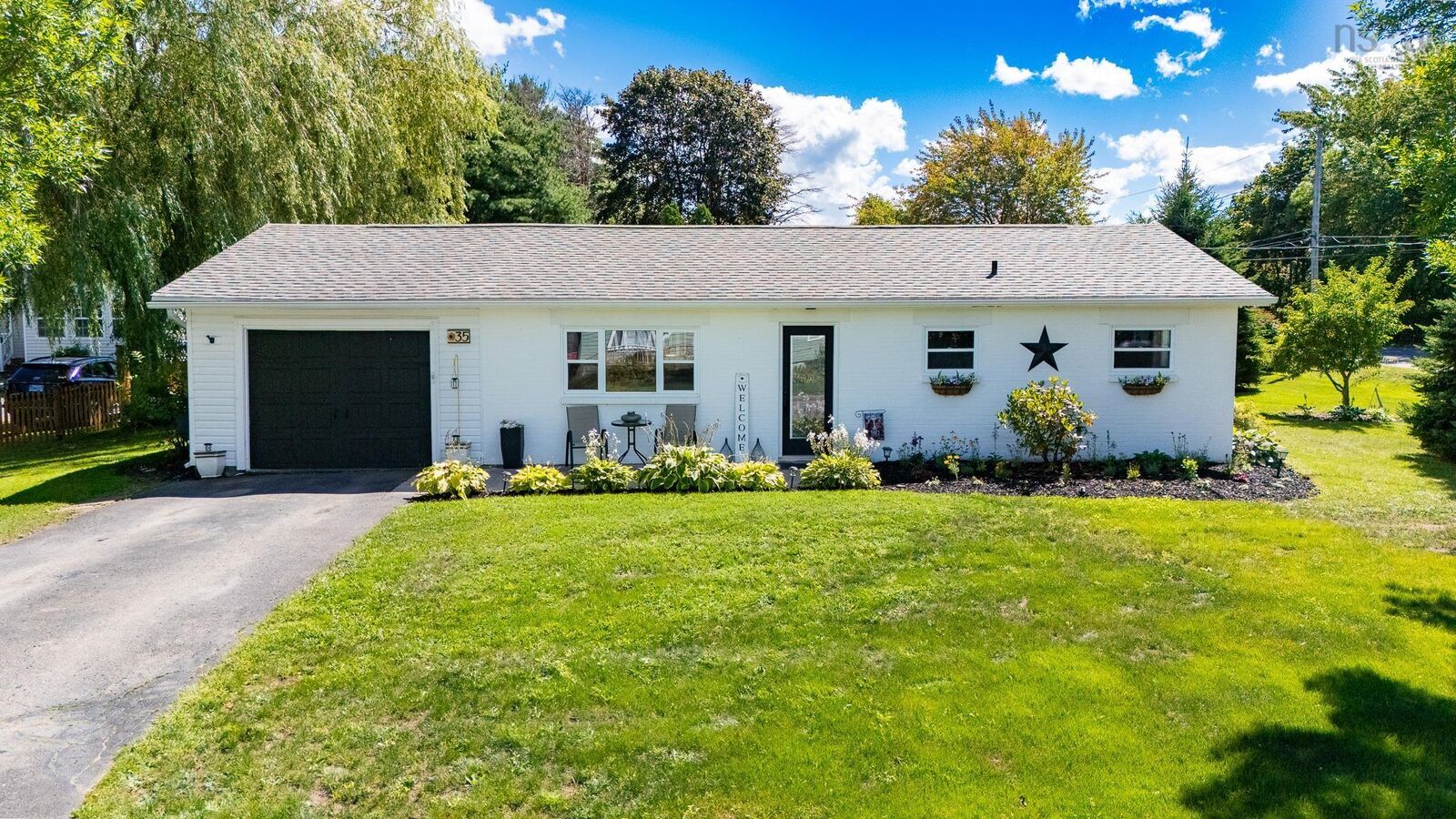 Property Photo:  35 Pleasant Street  NS B4P 1M6 