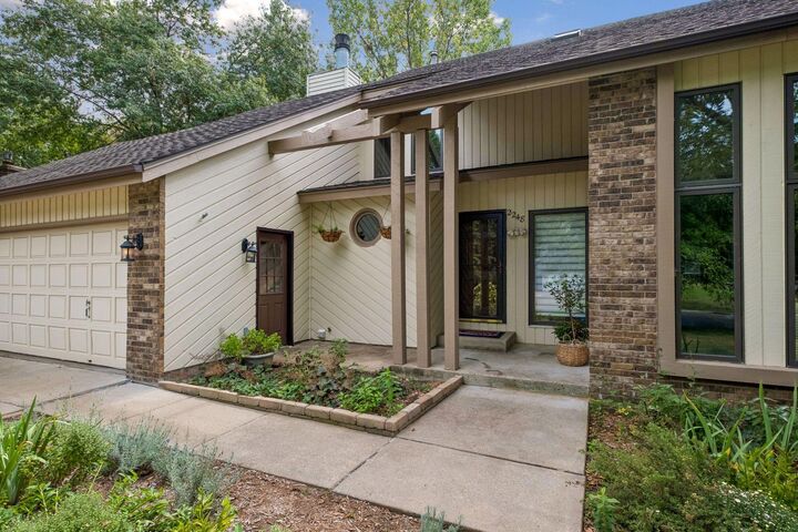 Property Photo:  2248 James Street  MN 55122 