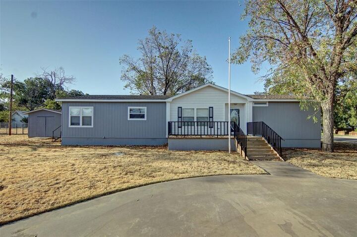 Property Photo: 1200 1st Street TX 76450