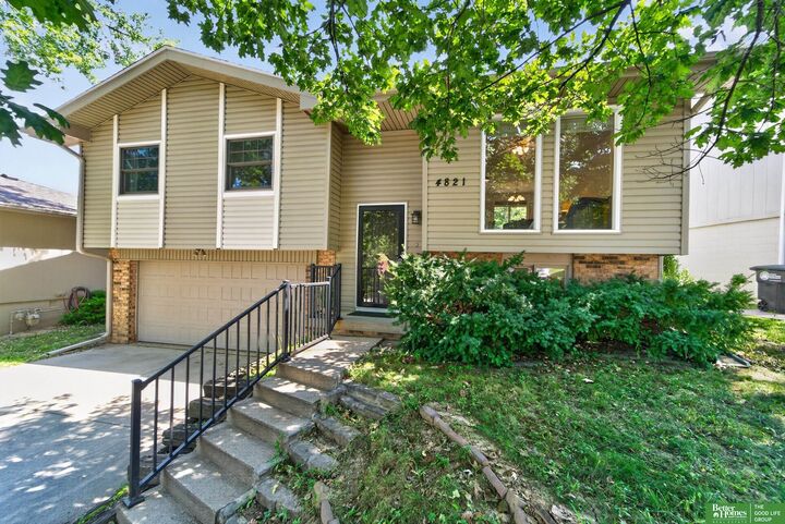 Property Photo:  4821 N 130 Circle  NE 68164 