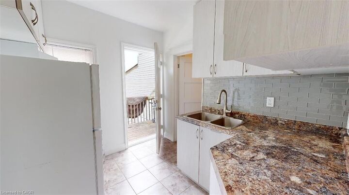Property Photo:  961 1/2 King Street E  ON L8M 1C3 