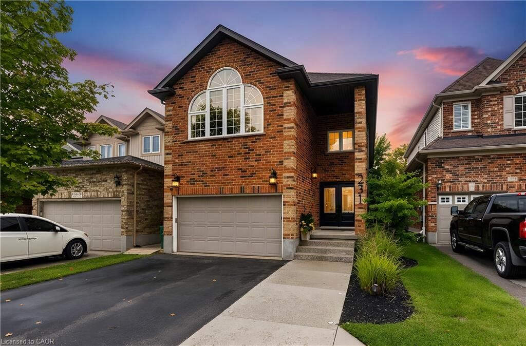 Property Photo:  231 Steepleridge Street  ON N2P 2W1 