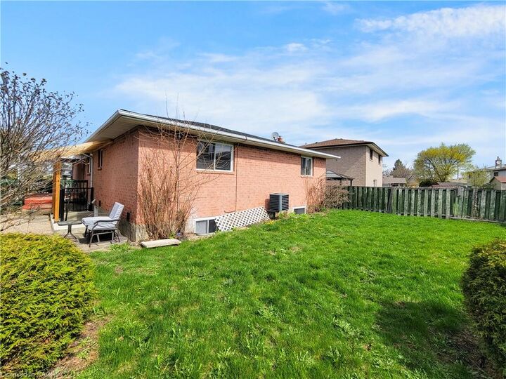 Property Photo:  216 Ravenbury Drive Unit 2  ON L8W 2J1 