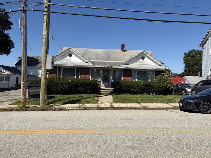 Property Photo:  21-23/16 Oxford Ave/West Street  MA 01571 