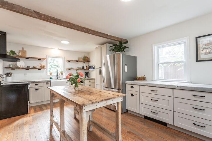 Property Photo:  719 Warren Ave  MA 02777 