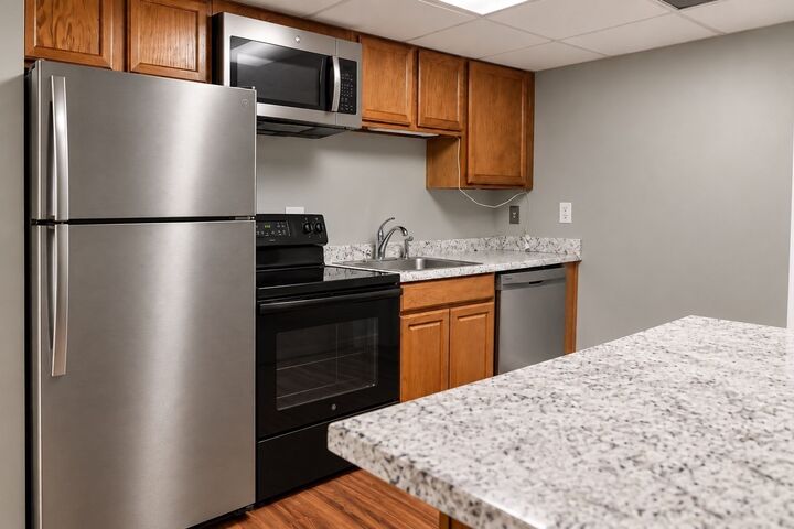 Property Photo:  4 Kennedy Lane 6  MA 01757 