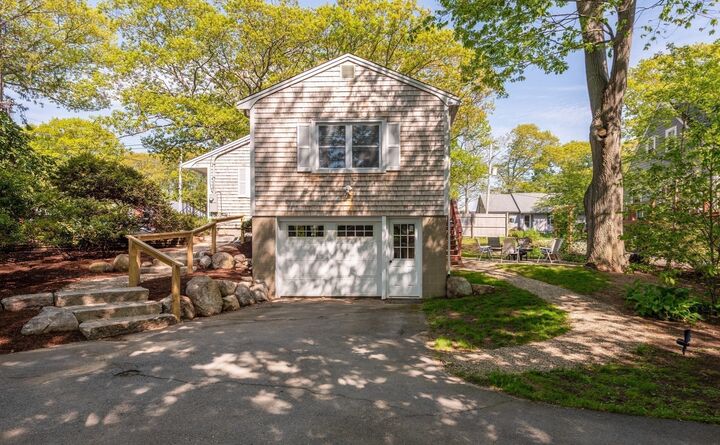 Property Photo:  3 Marthas Ln  MA 01966 