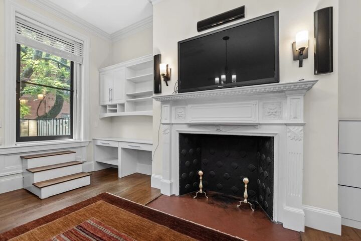 Property Photo: 280 Commonwealth Avenue 108 MA 02116