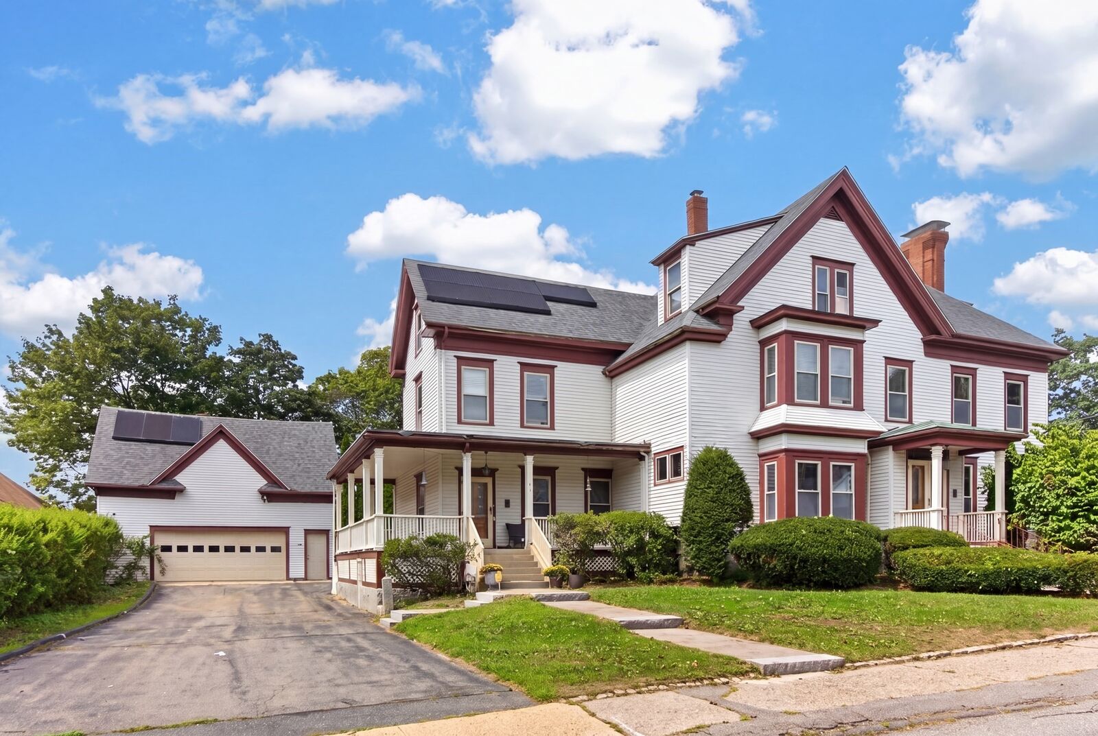 Property Photo:  141 Chestnut St  MA 01440 