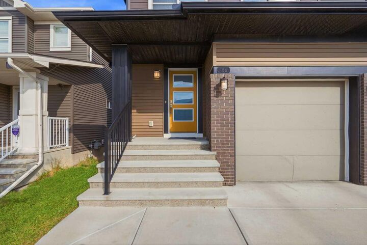 Property Photo: 186 Carringvue Park NW AB T3P 1L1