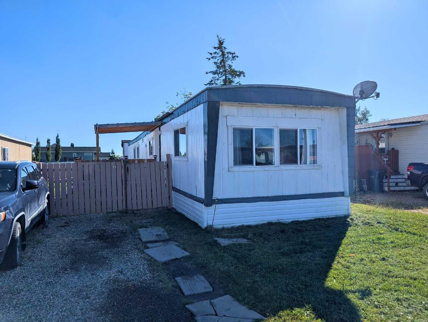 Property Photo: 9824 104 Avenue 50 AB T0H 0W0