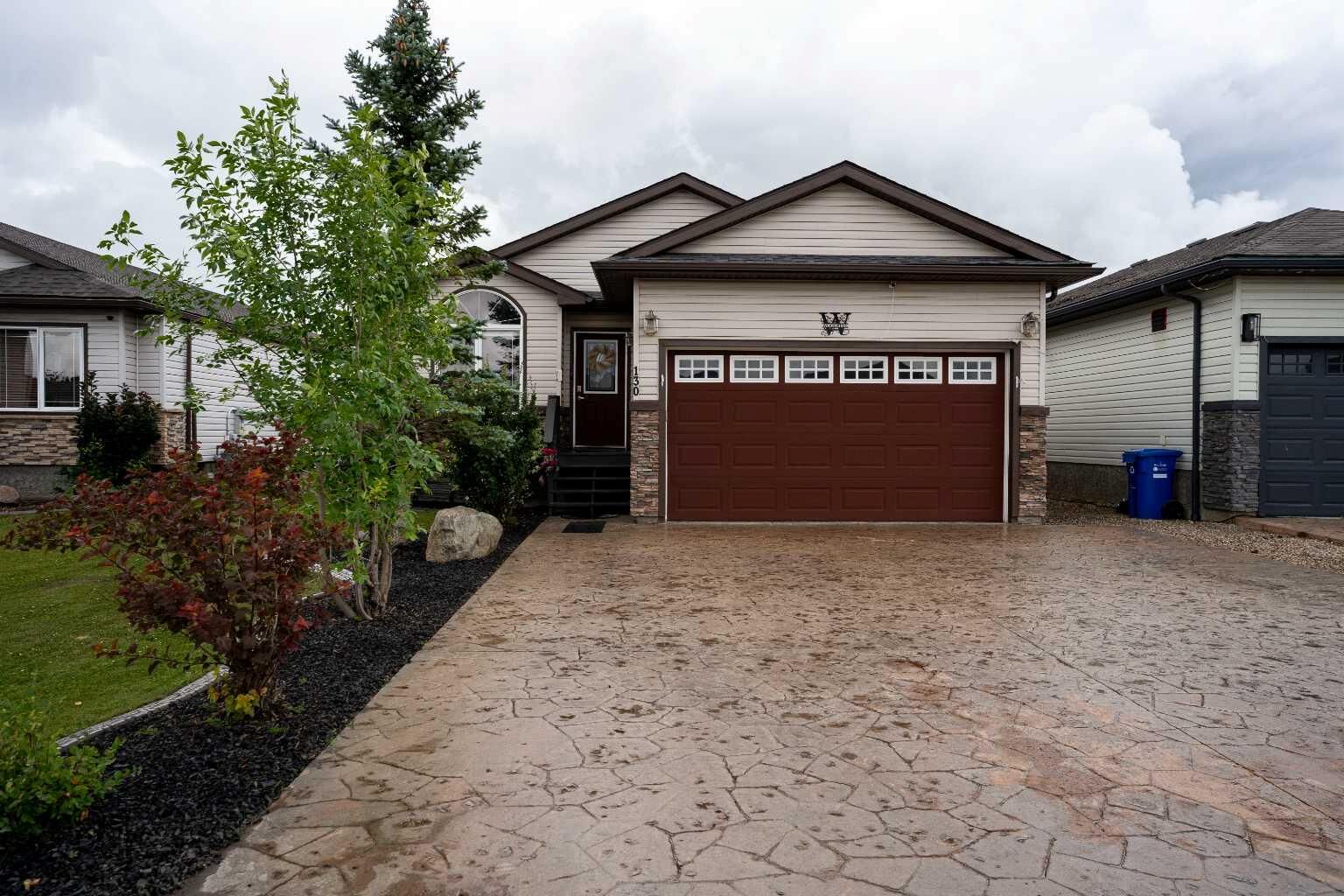 Property Photo:  130 Peyton Way  AB T9K 0E5 