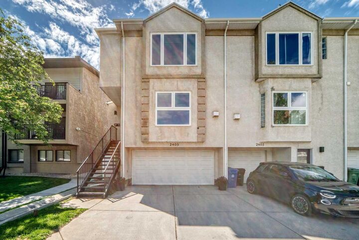 Property Photo:  2405 17 Street SW  AB T2T 4M9 