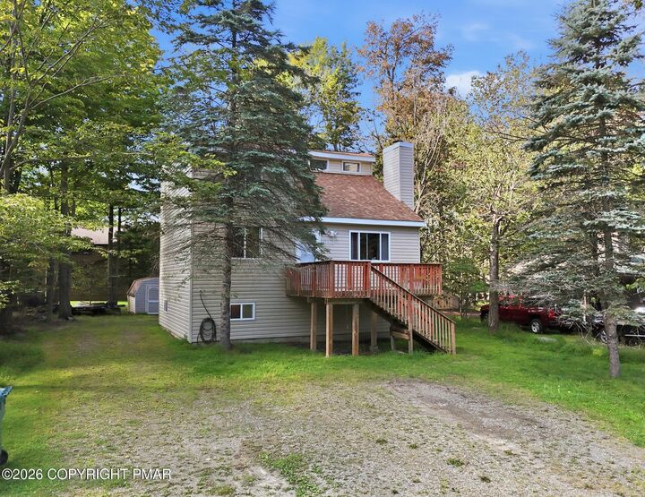 Property Photo:  1063 Knollwood Drive  PA 18466 