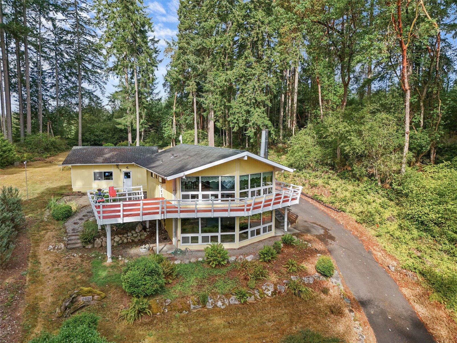 Property Photo: 10006 Eagle Place WA 98303