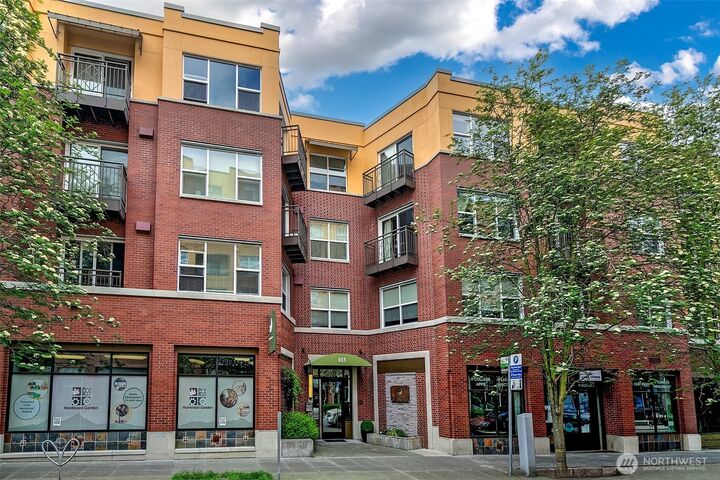 Property Photo:  413 NE 70th Street 301  WA 98115 