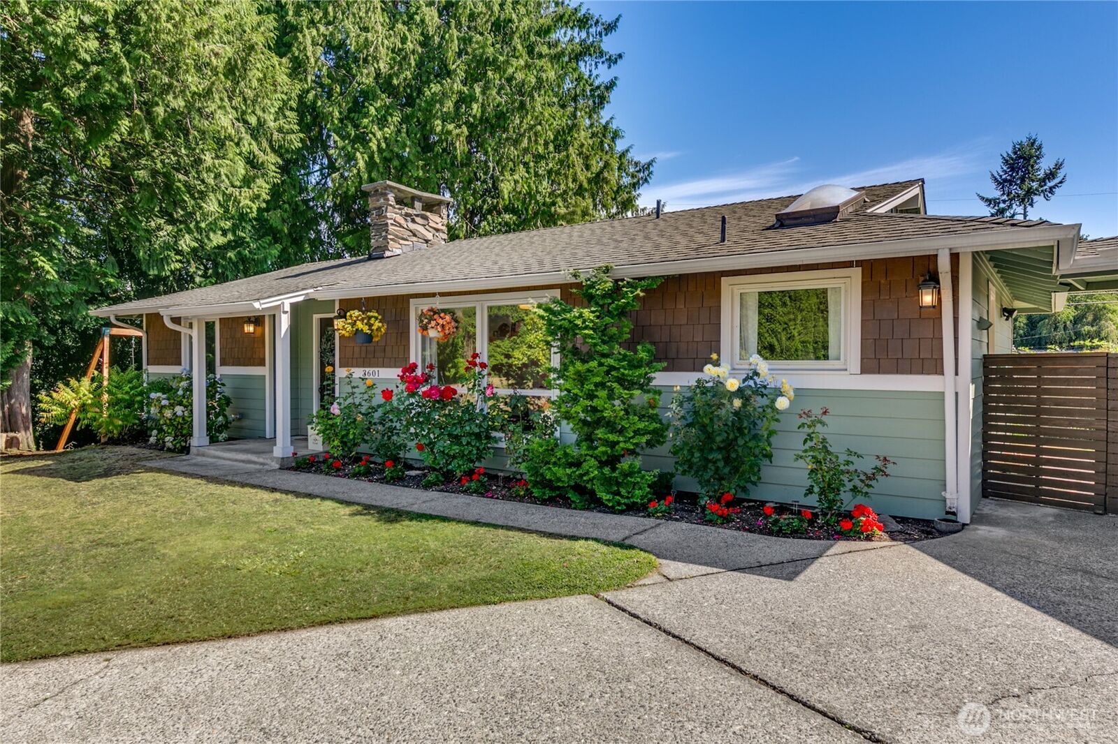 Property Photo: 3601 Earl Avenue WA 98201