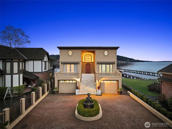 Property Photo: 4701 NE Shore Place WA 98155