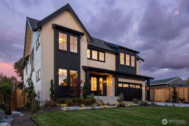 Property Photo:  8040  Forest Drive NE  WA 98115 