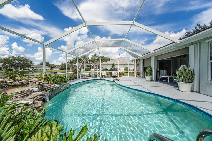 Property Photo:  250 53rd Circle SW  FL 32968 