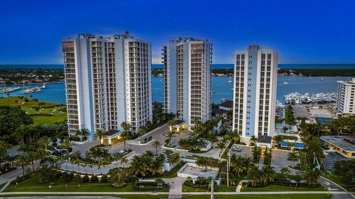 Property Photo: 2 Water Club Way 603 FL 33408